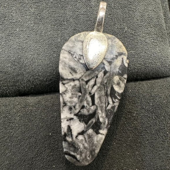 Canadian Pinolite handmade Pendent - Picture 3 of 3